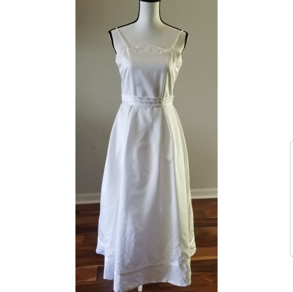 Teen White Special Occasion Dress